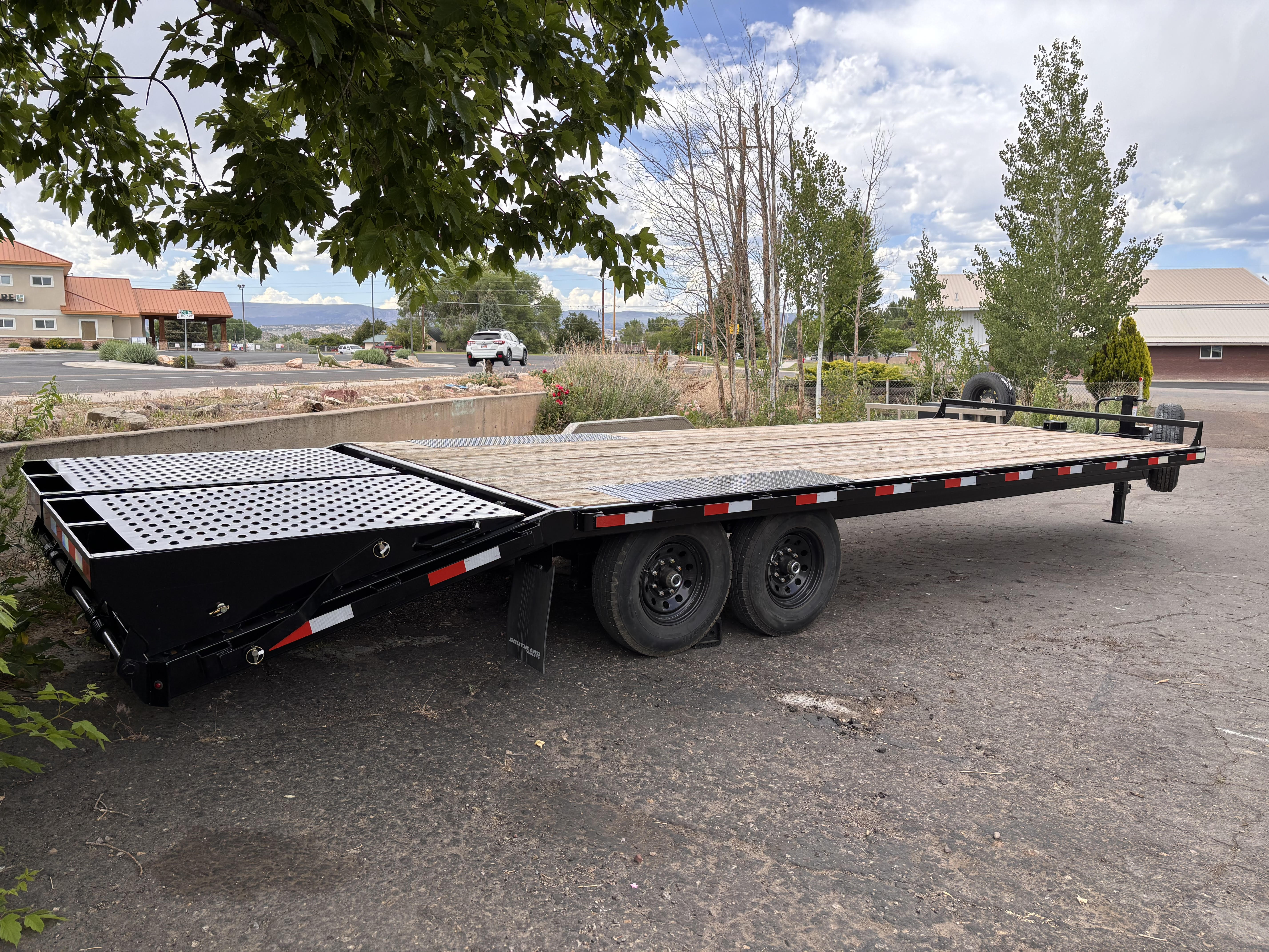 25ft Deckover Trailer - Image 1