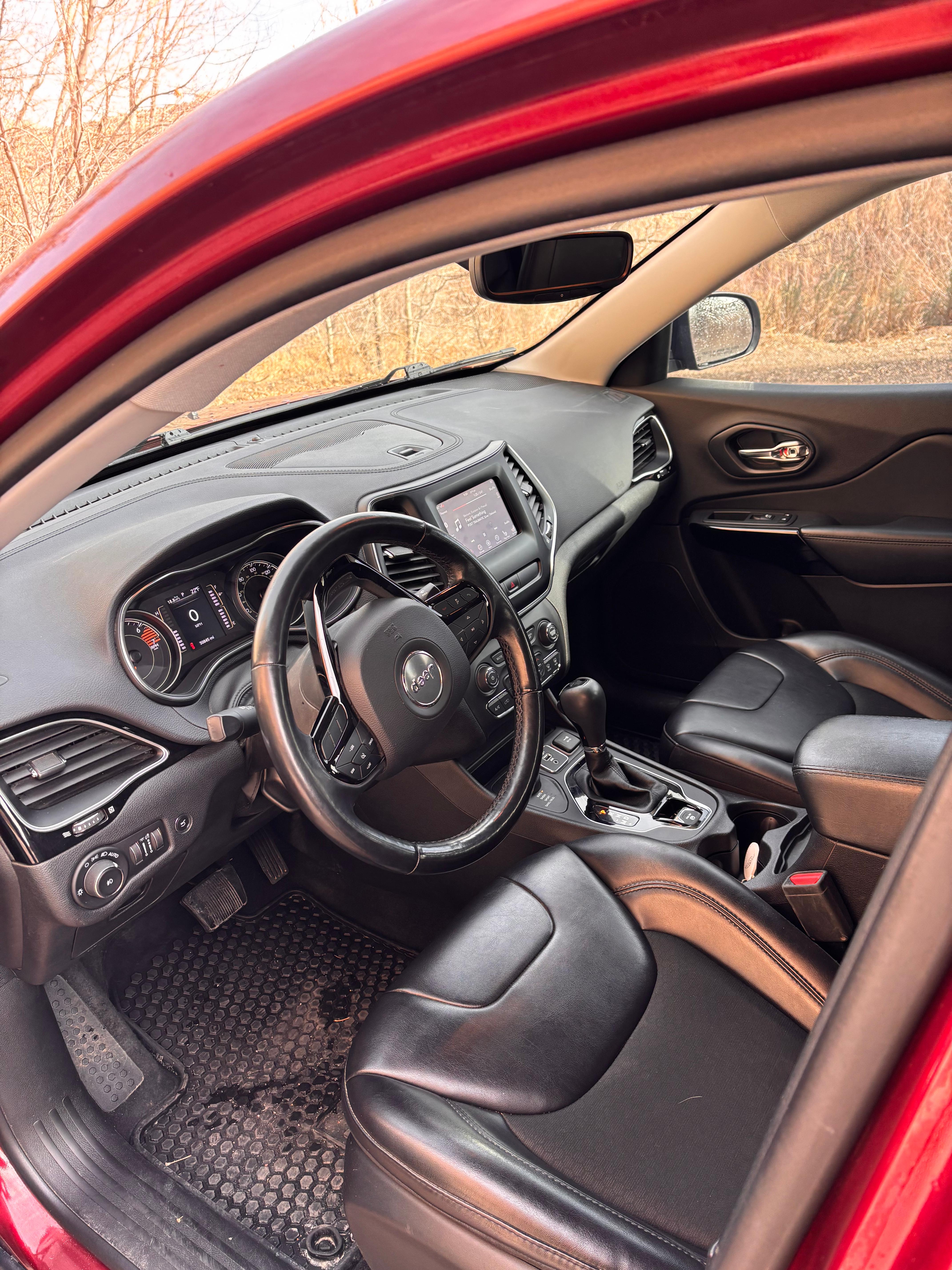 2020 Jeep Cherokee Altitude thumbnail 6