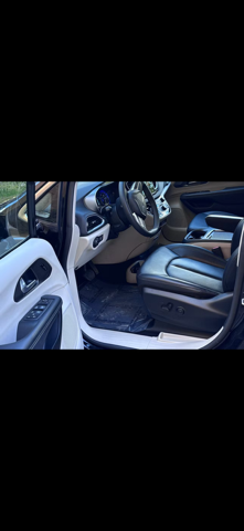 2024 Chrysler Pacifica thumbnail 5